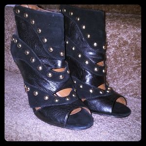 7.5 Nine West Leather/Suede Studded Bootie